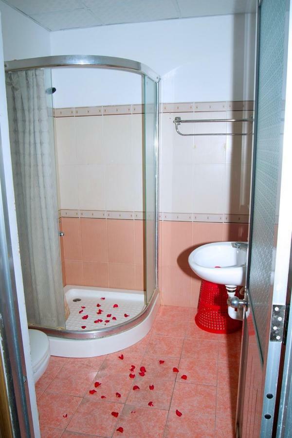 Thanh Ngoc Hotel Nha Trang Exteriör bild